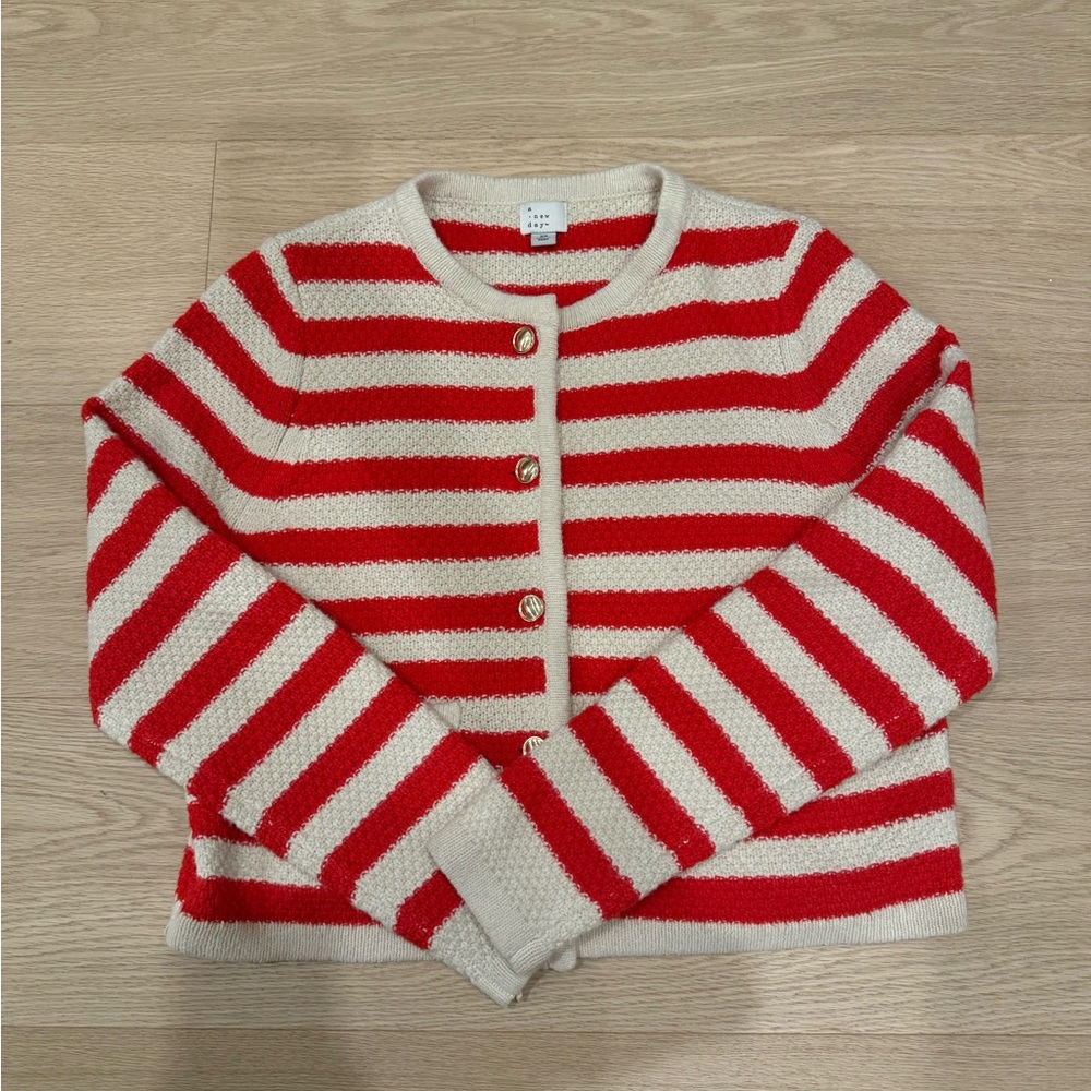 Soft and Cozy Lady Cardigan